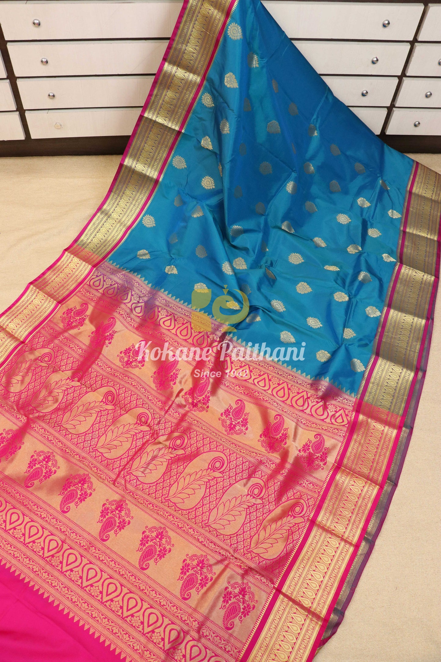 Tilak Gatti Kadiyal Saree