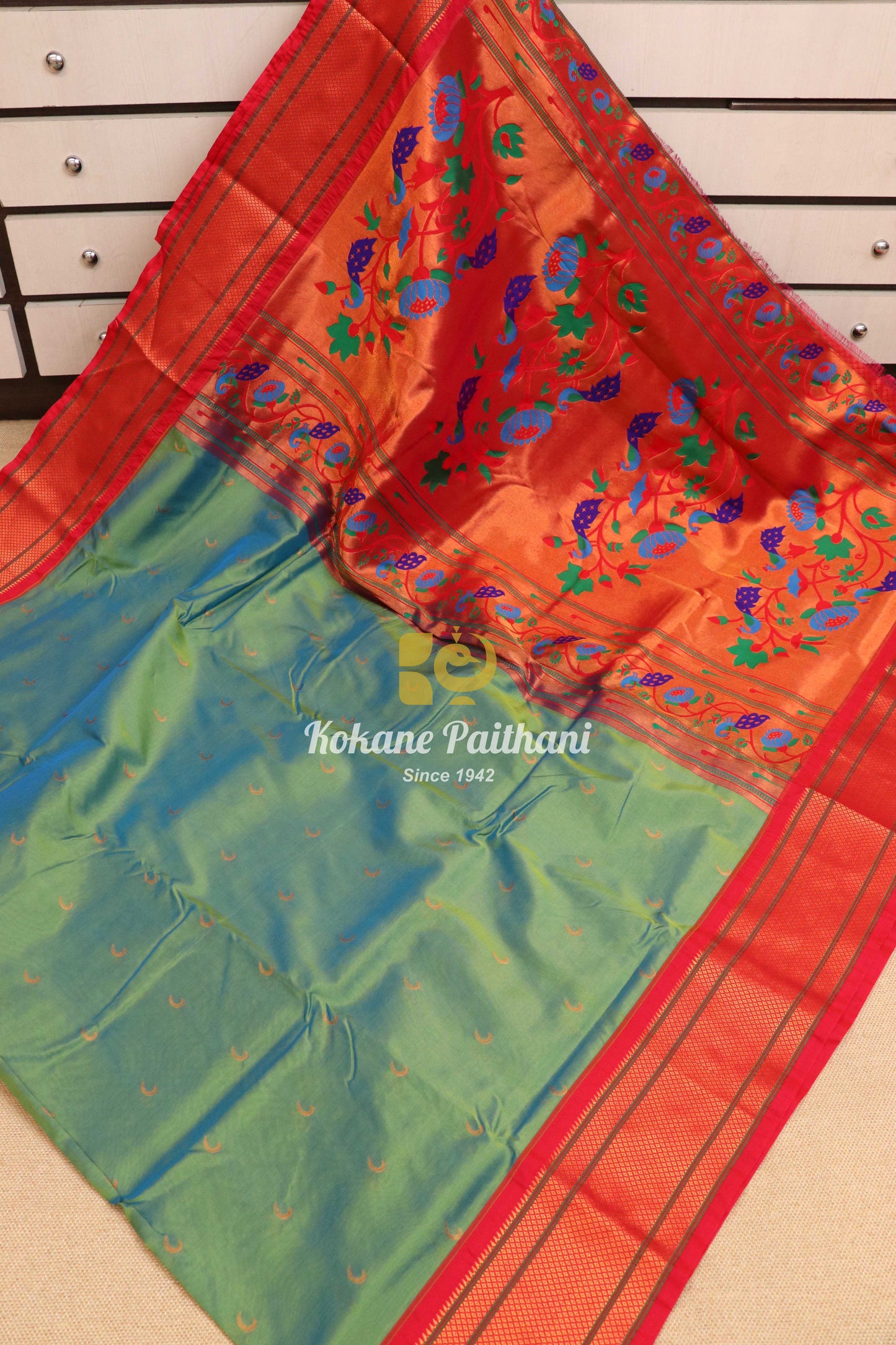 Kadiyal Chandrakala Fancy Pallu Paithani