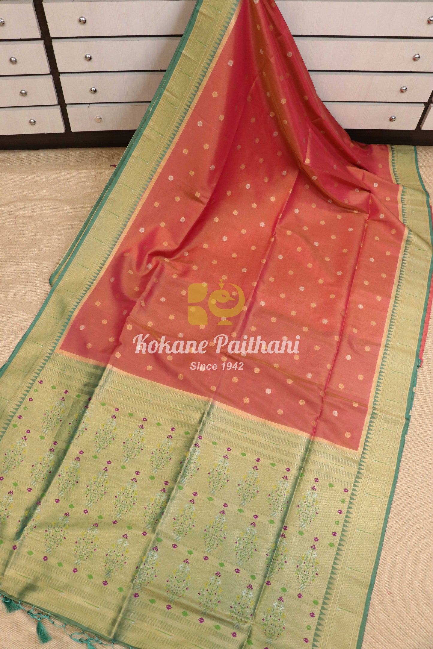 Tissue Muniya Brocade Paithani