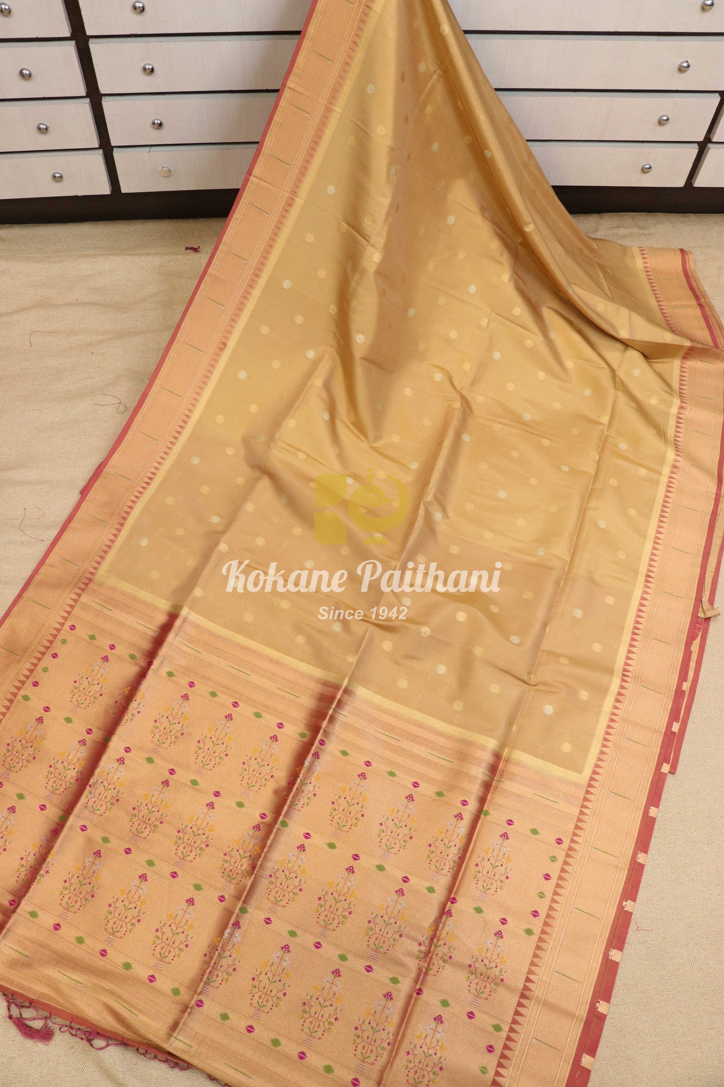 Tissue Muniya Brocade Paithani