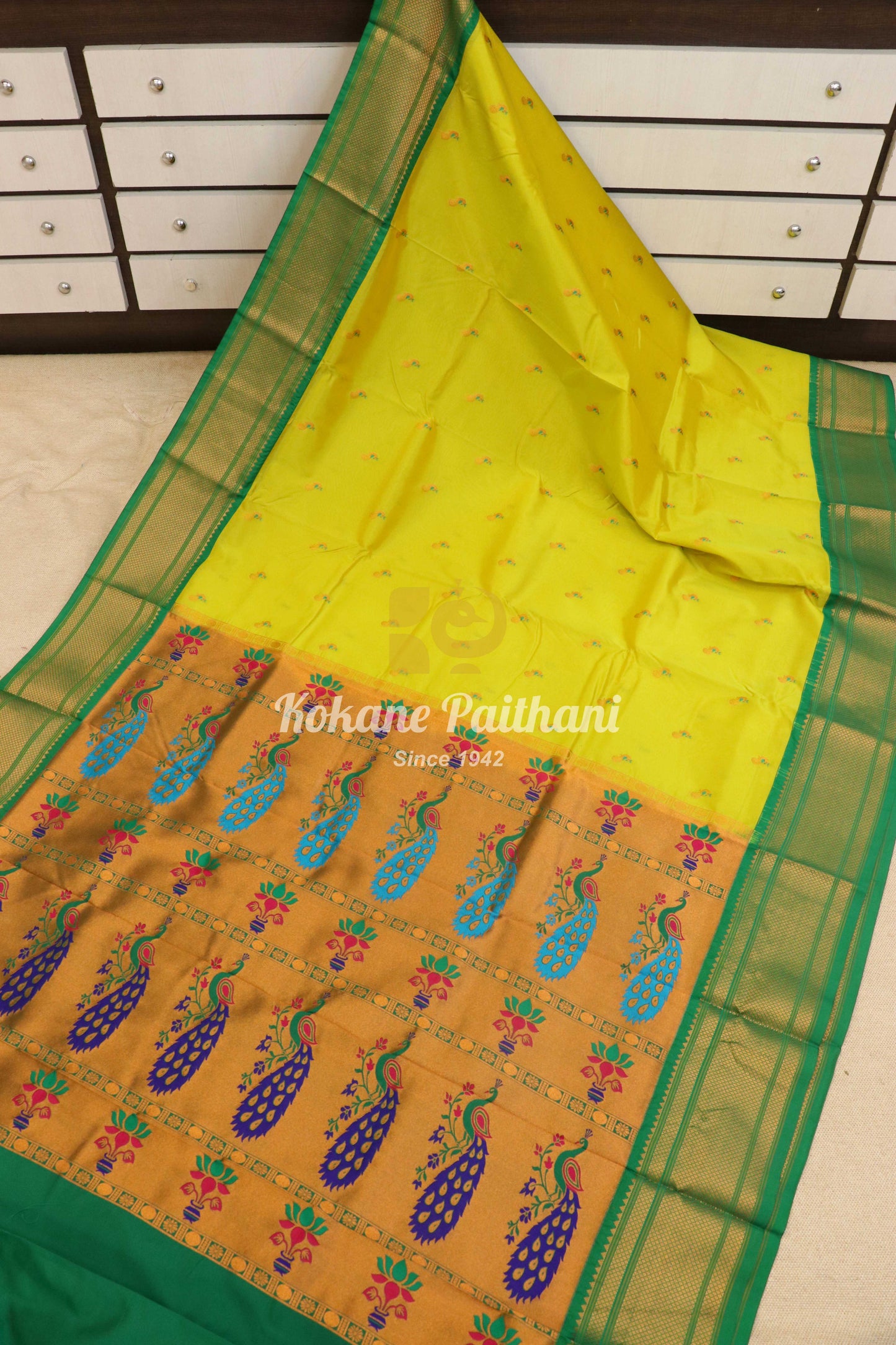 Kadiyal Peacock Maharani Paithani