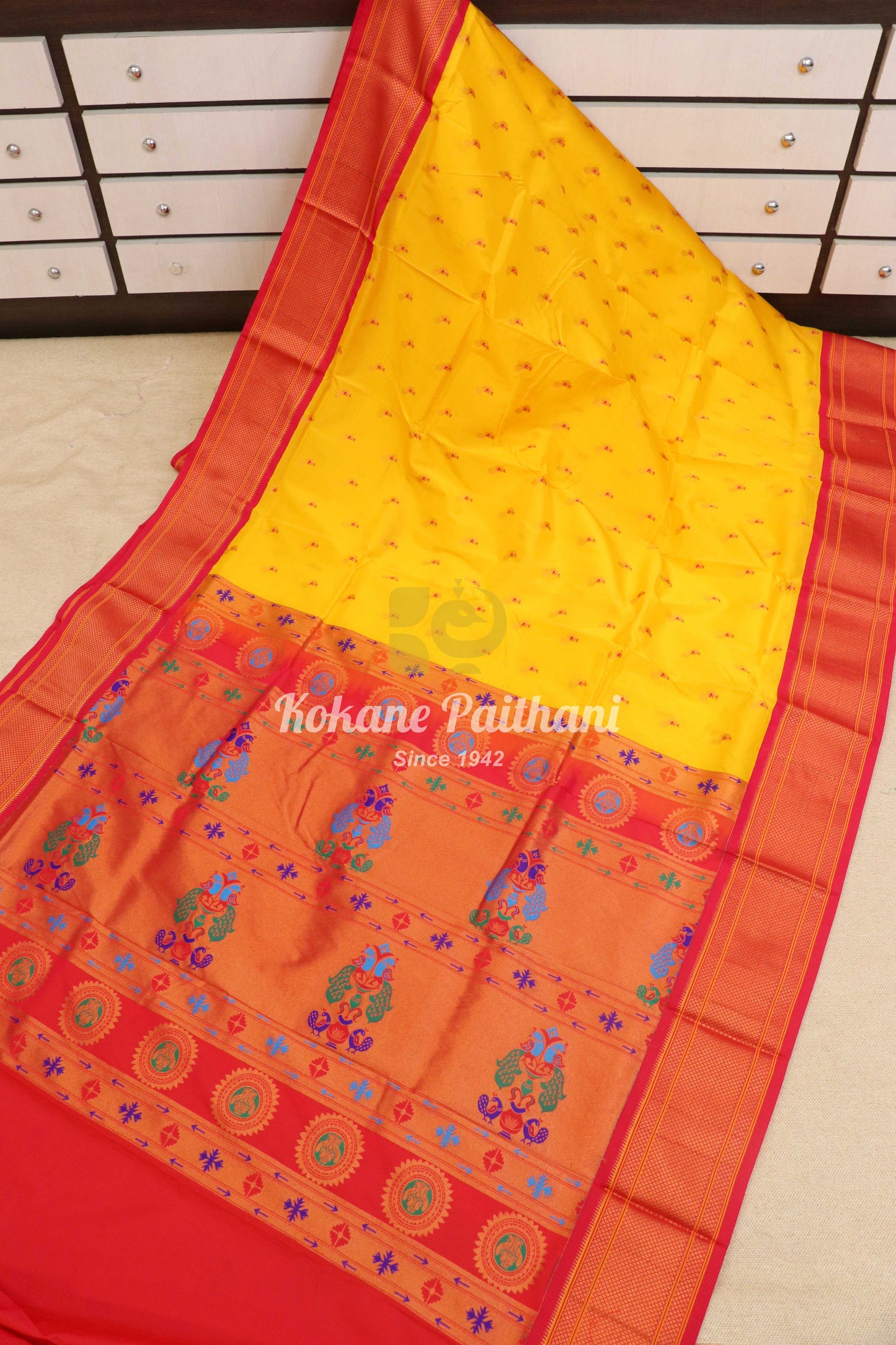 Kadiyal Peacock Maharani Paithani