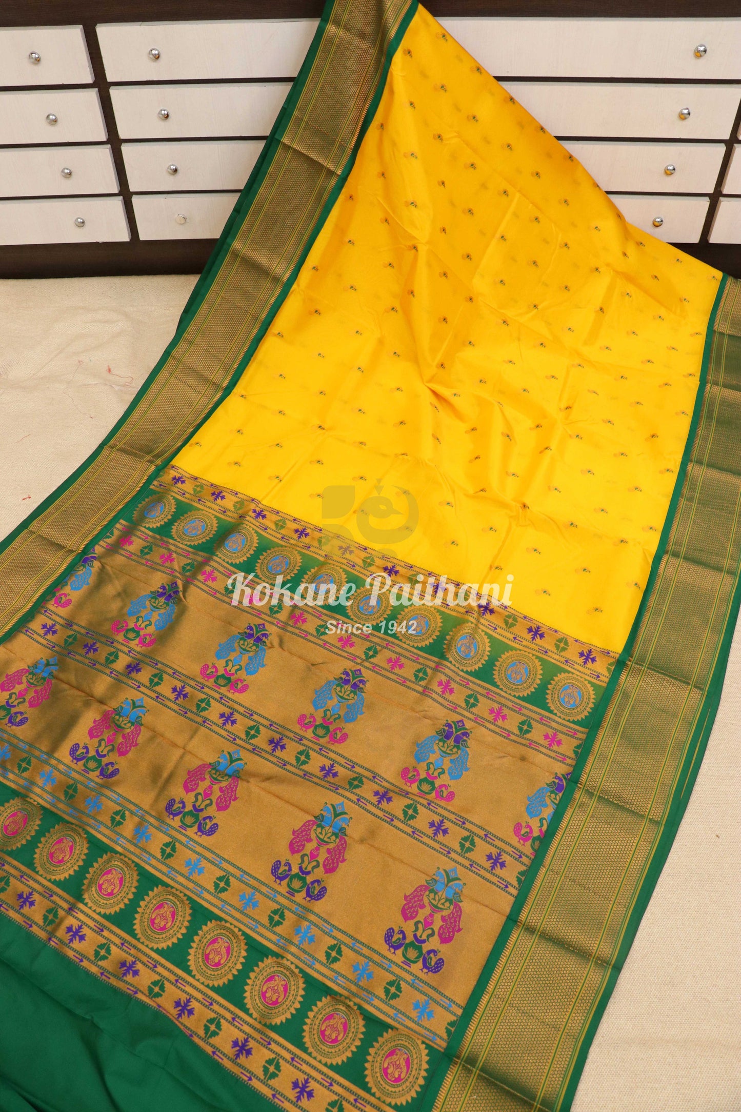 Kadiyal Peacock Maharani Paithani