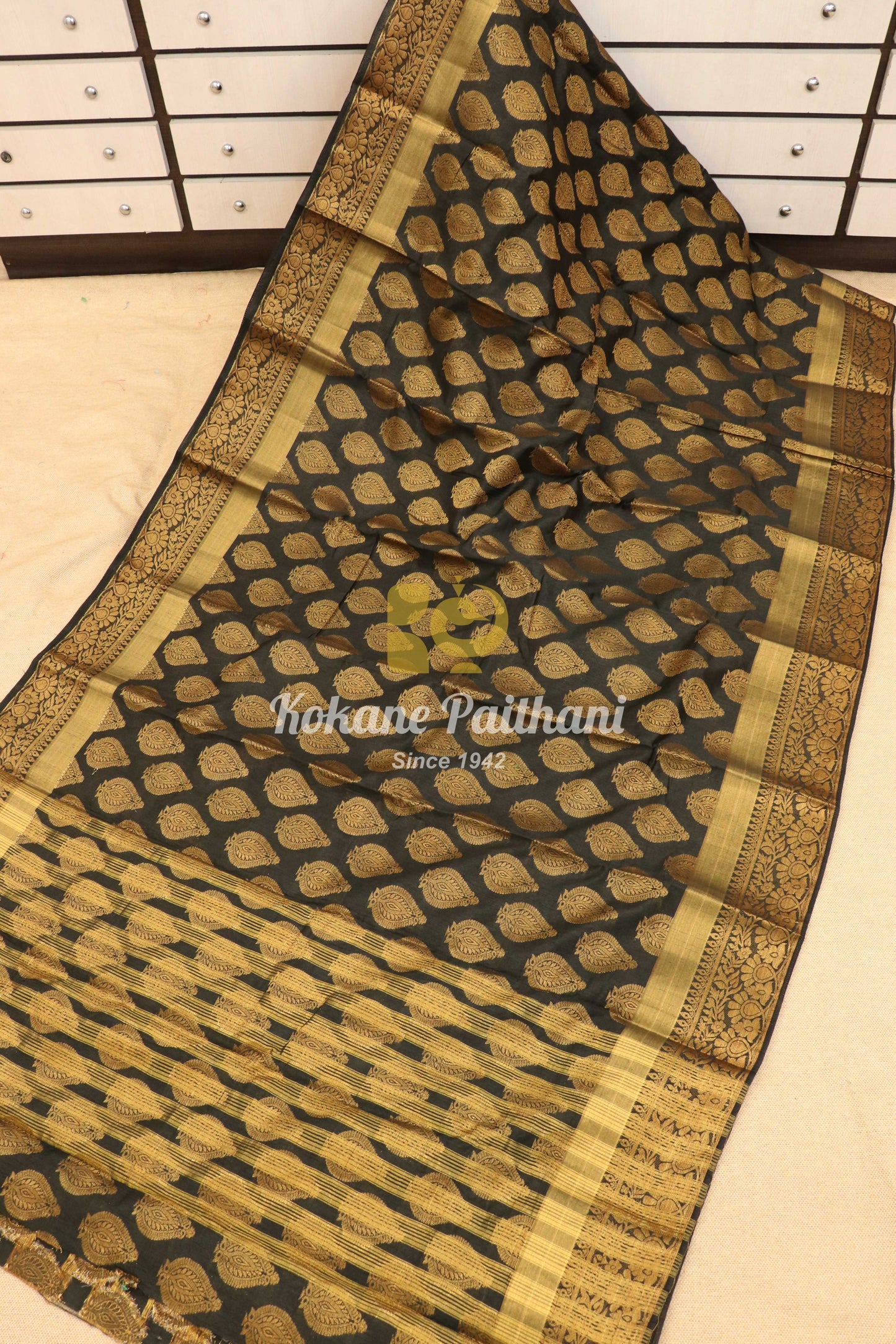 Tussar Paan Butti Saree