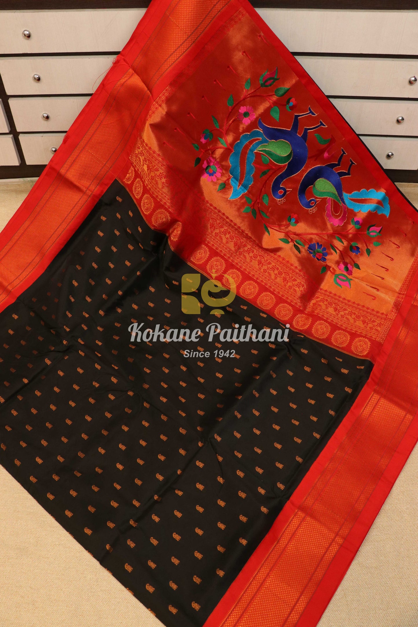 Kadiyal Rich Pallu Paithani Saree