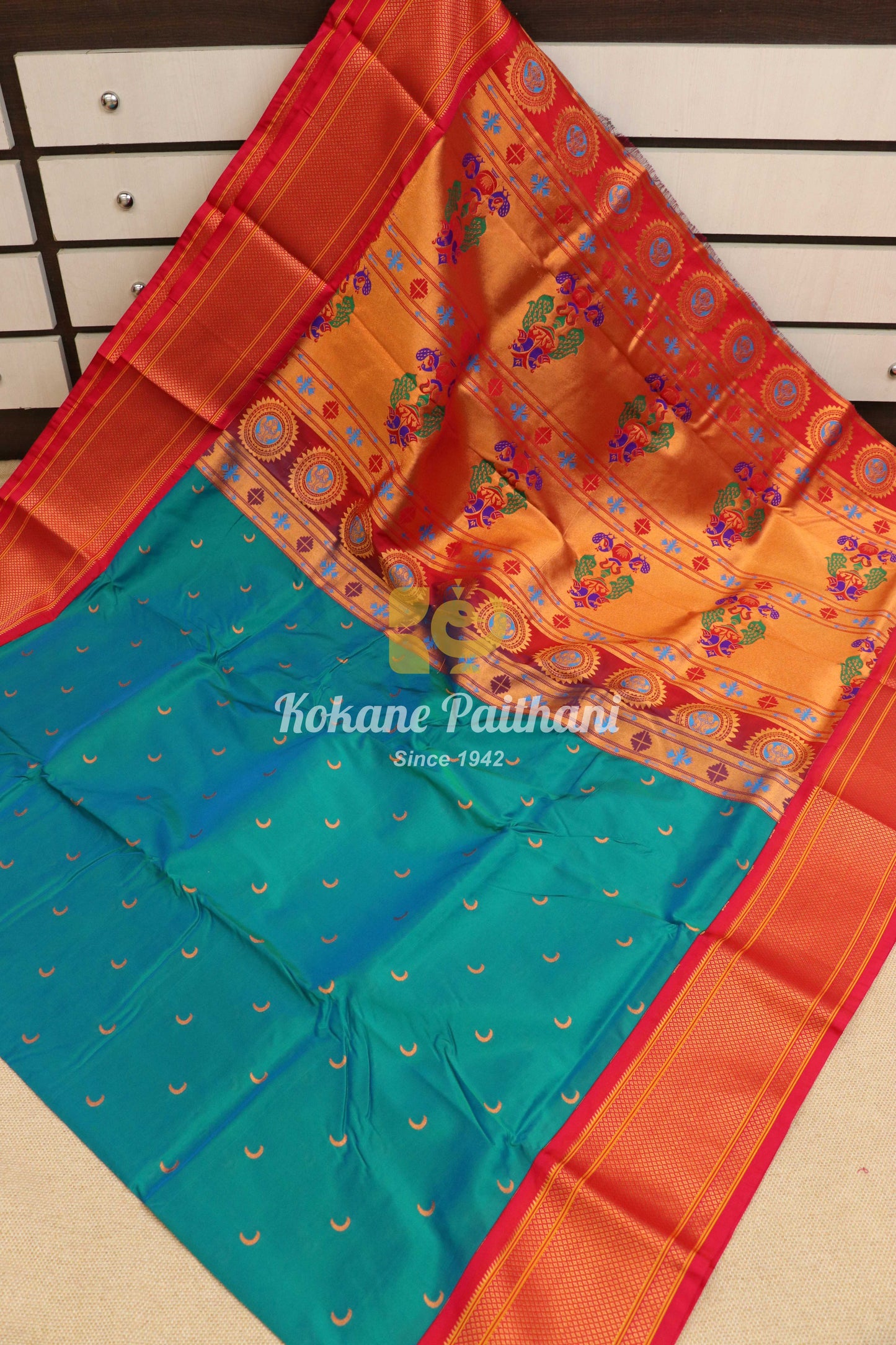 Kadiyal Chandrakala Fancy Pallu Paithani
