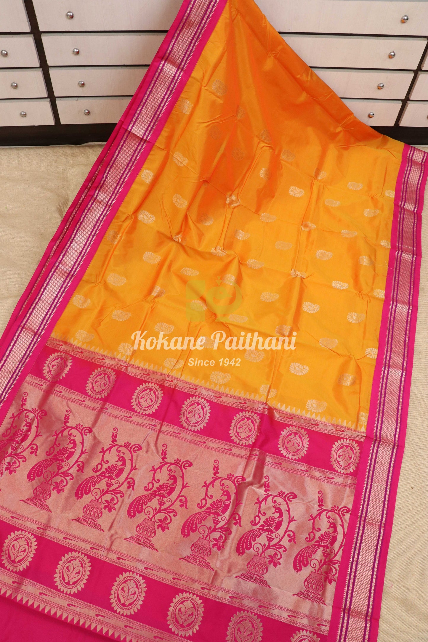Kuyari Kadiyal Semi Paithani Saree