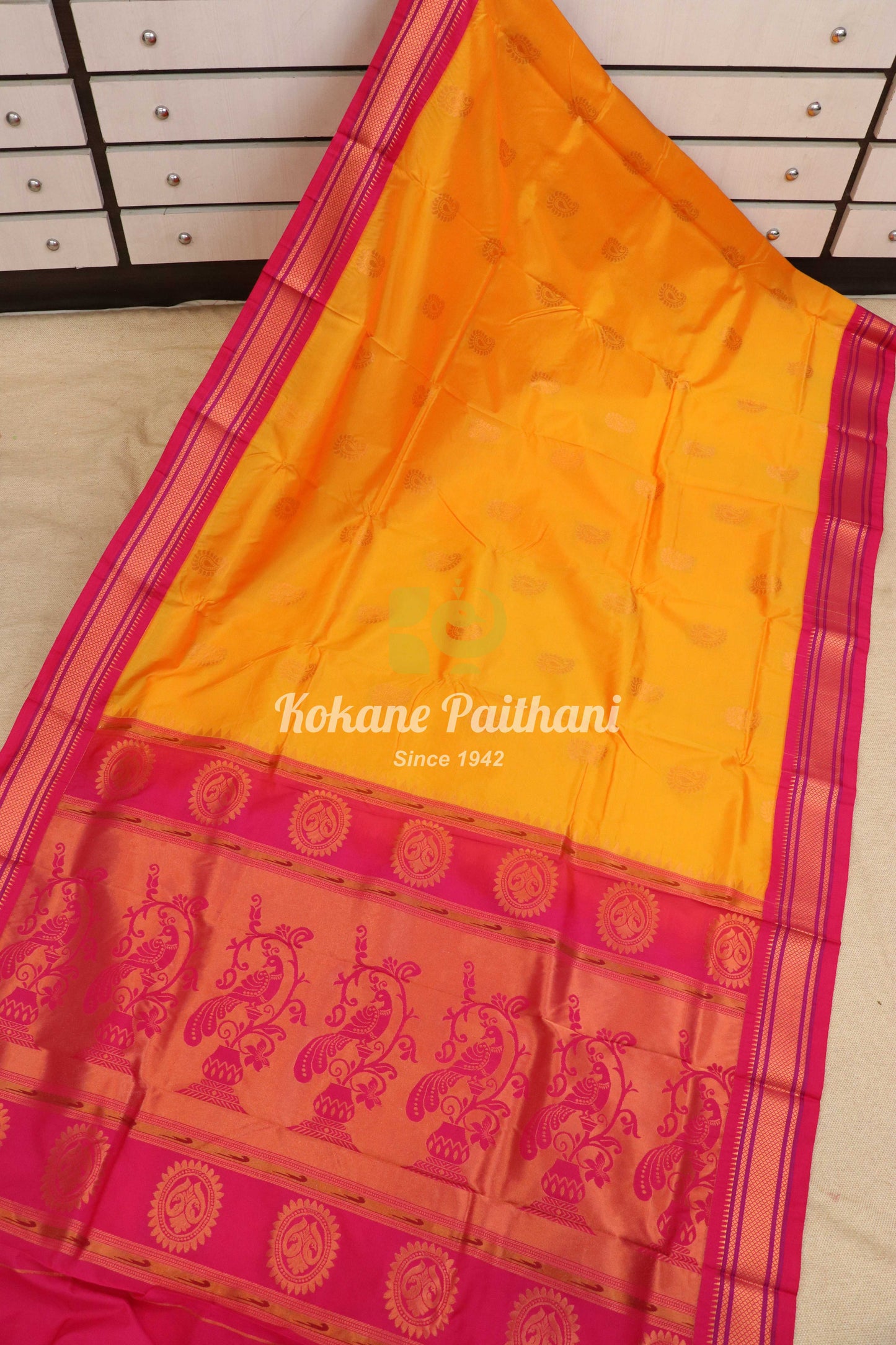 Kuyari Kadiyal Semi Paithani Saree