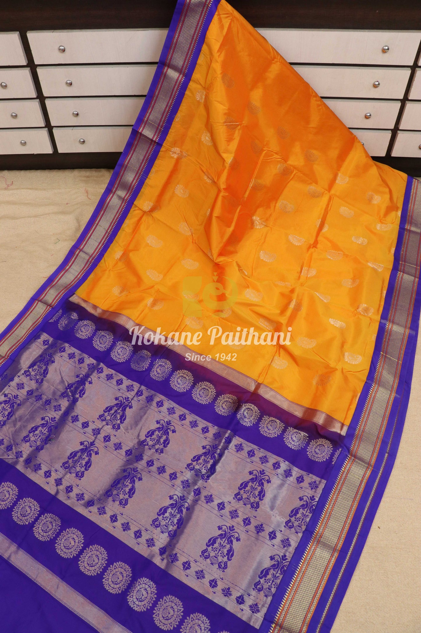 Kuyari Kadiyal Semi Paithani Saree