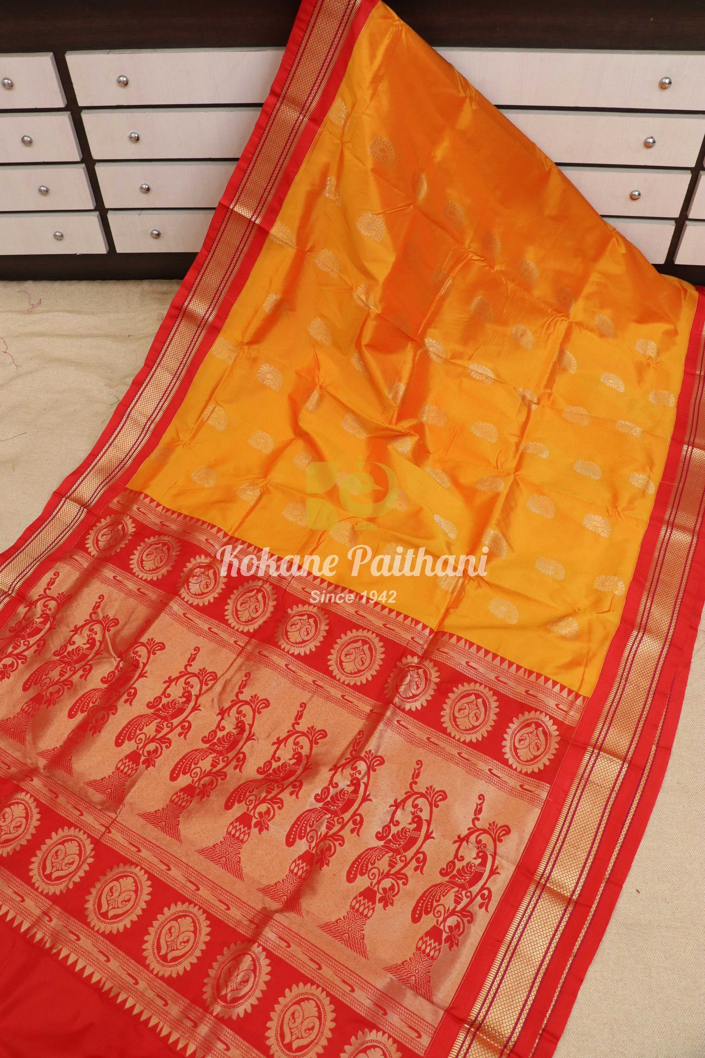 Kuyari Kadiyal Semi Paithani Saree