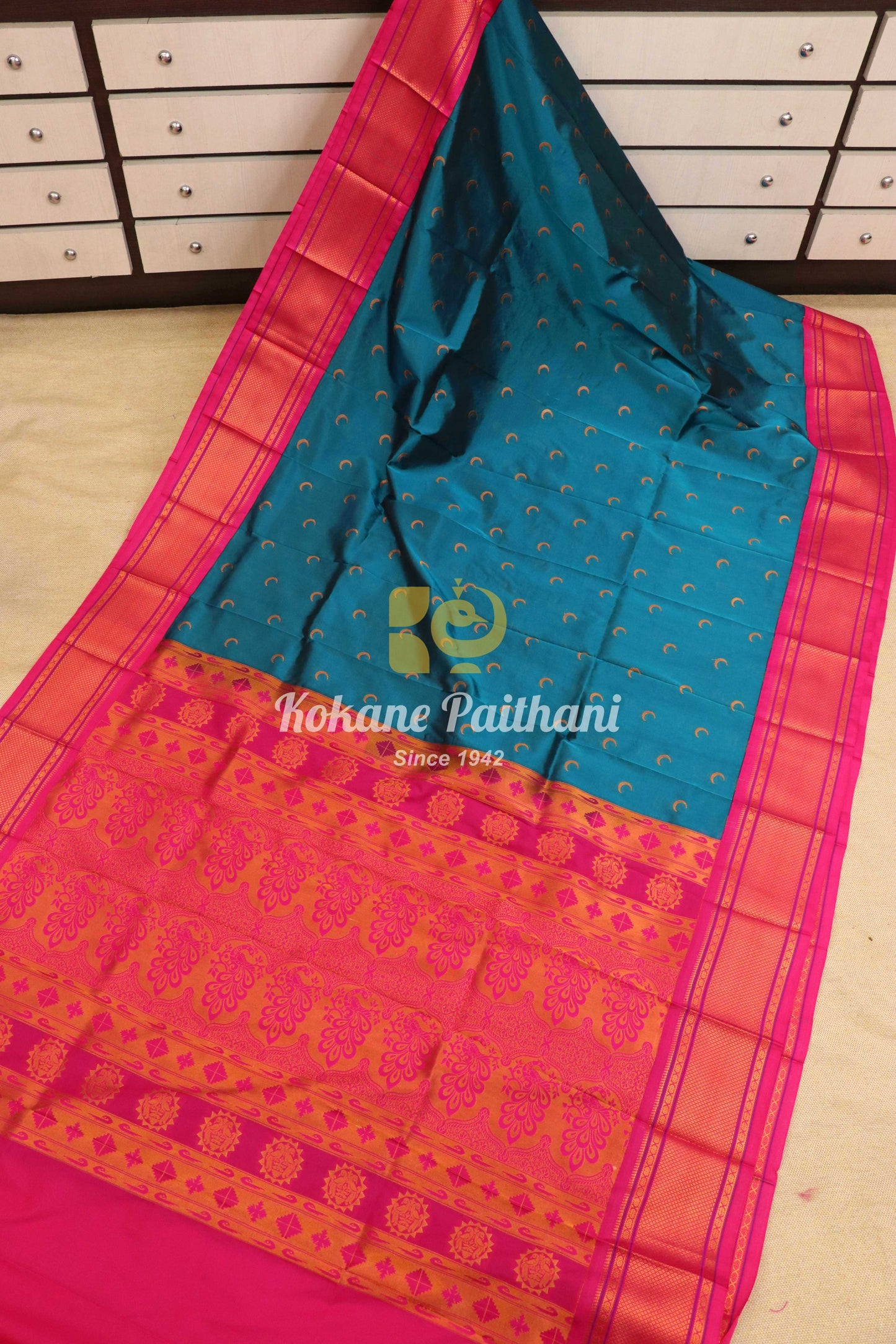 Tana Chandrakor Semi Paithani