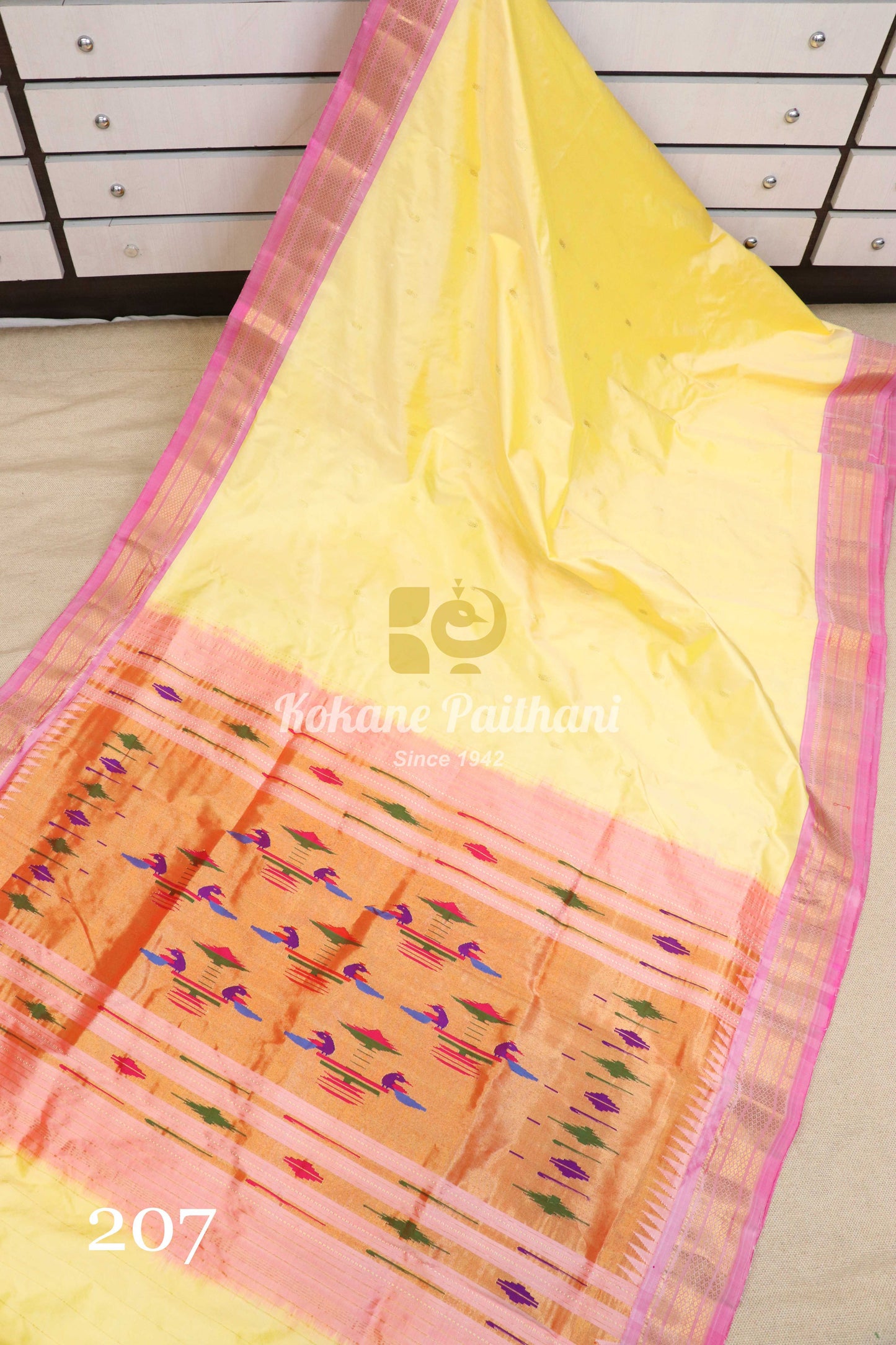 Traditional Pallu Silk Paithani Saree