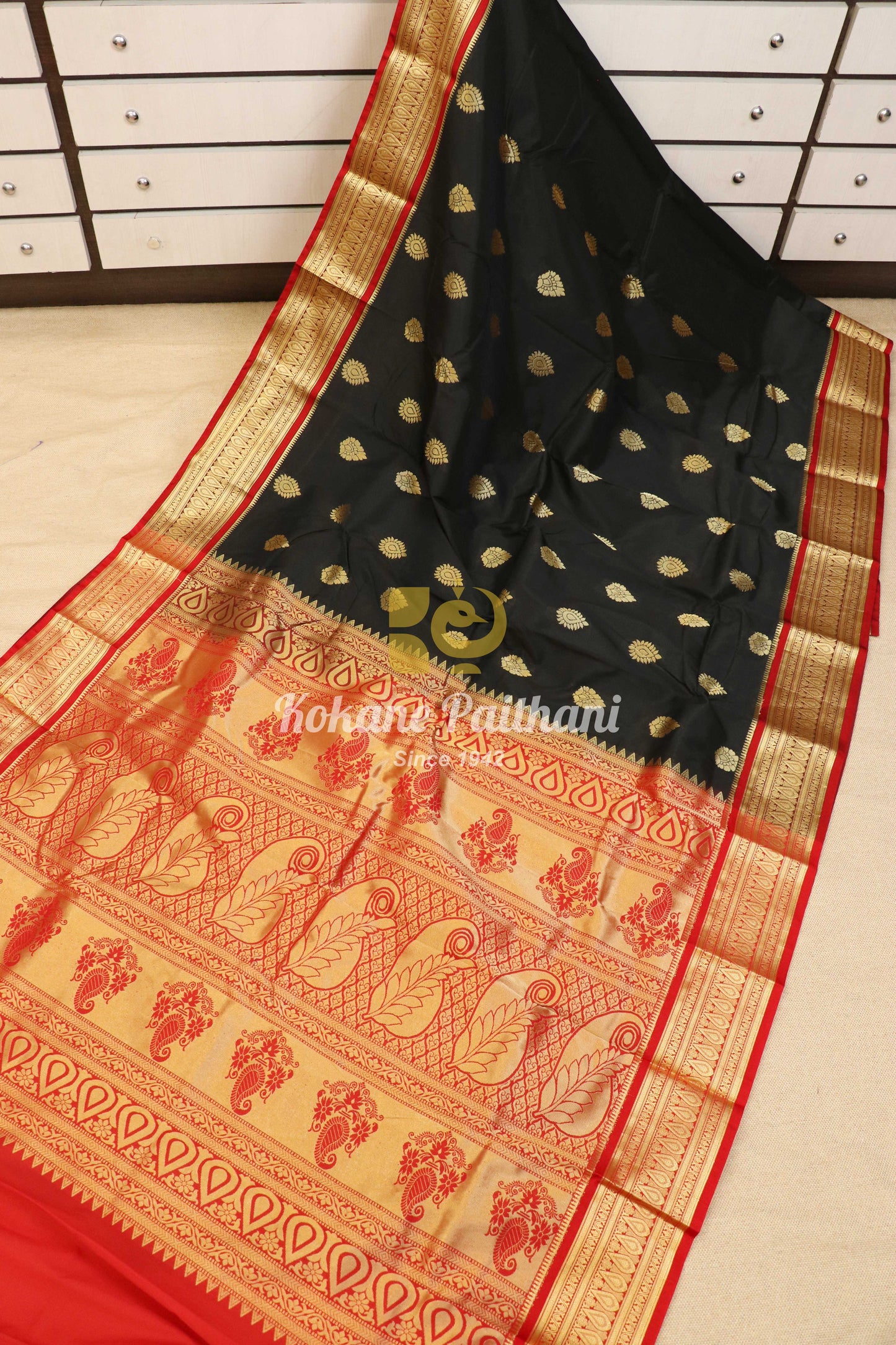 Tilak Gatti Kadiyal Saree