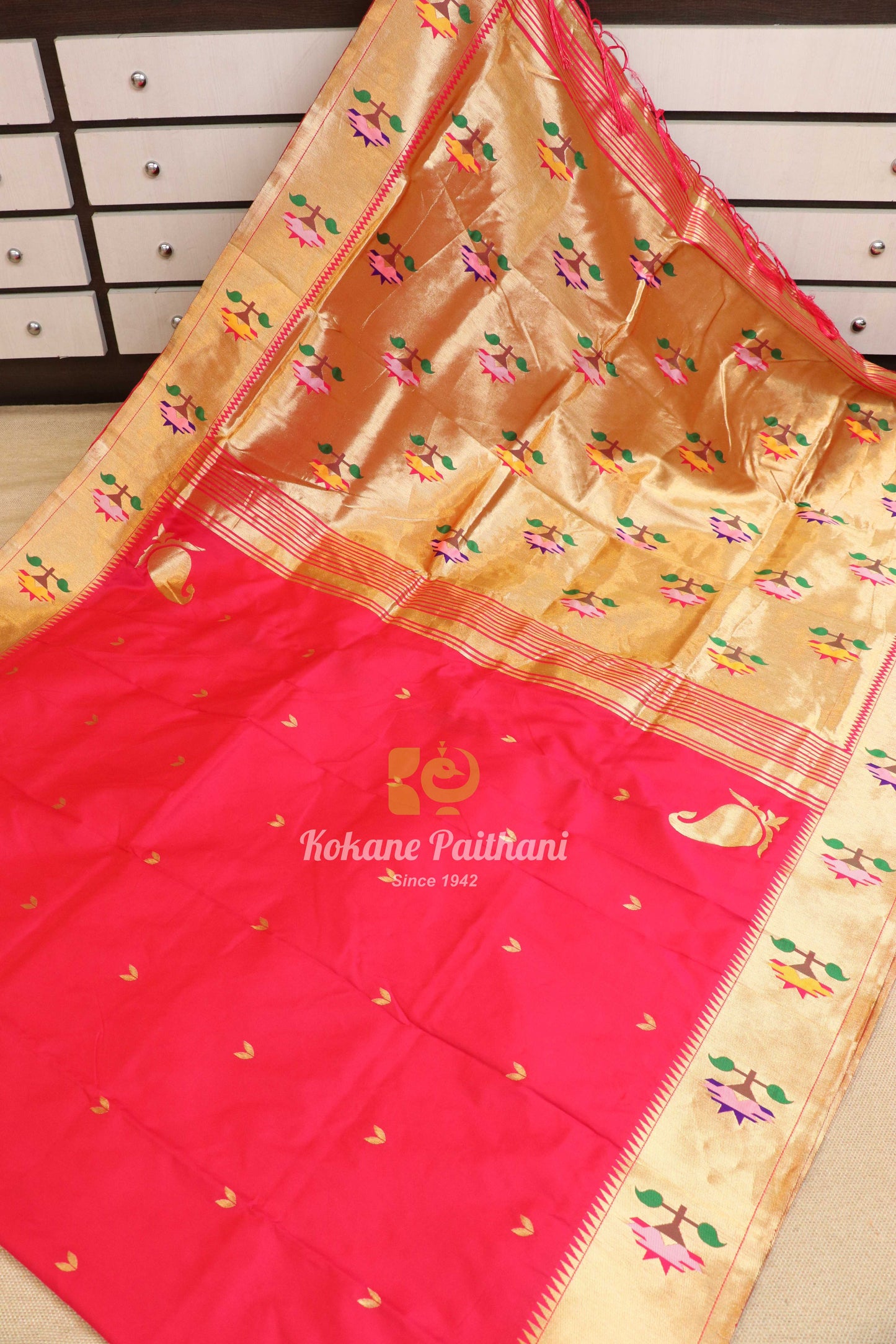 Semi Aasawali Brocade Paithani Saree