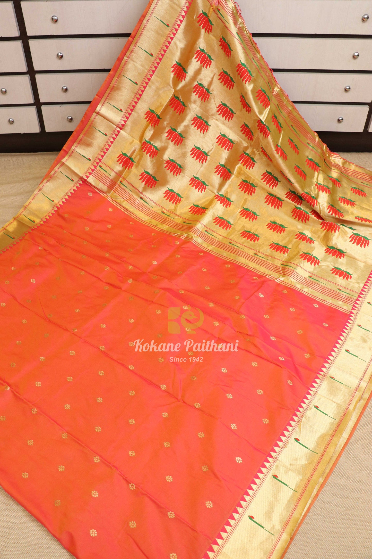 Semi Muniya Paithani Saree