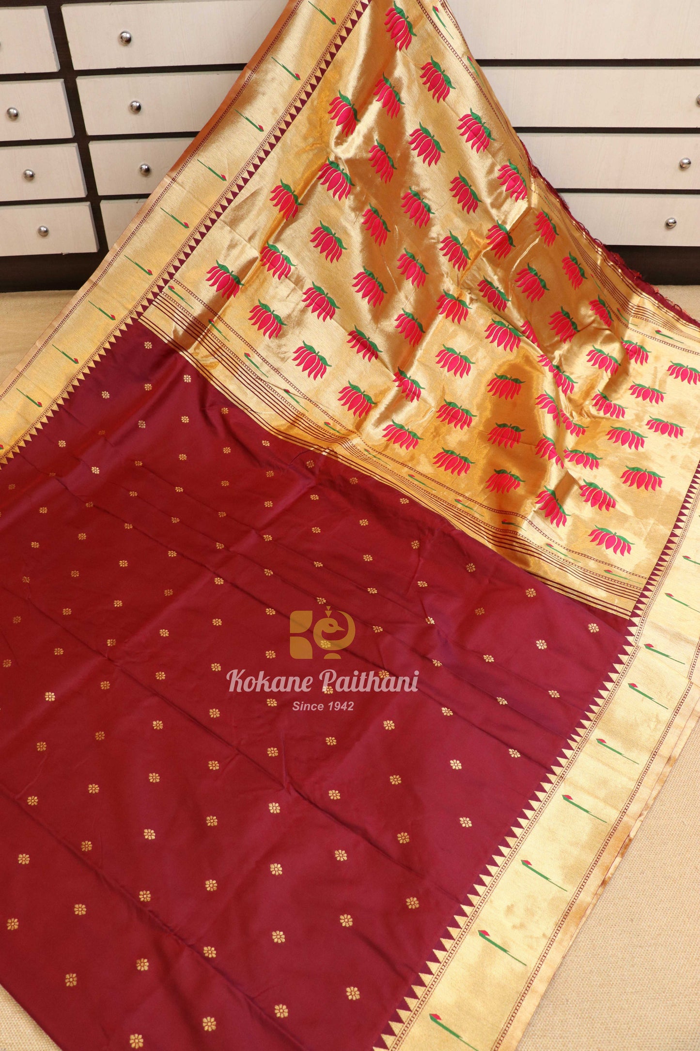 Semi Muniya Paithani Saree