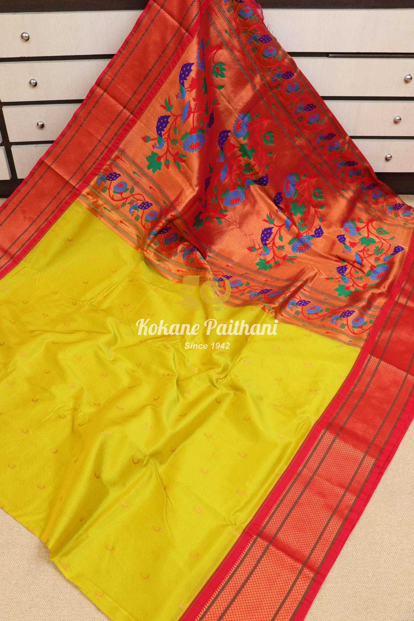 Kadiyal Chandrakala Fancy Pallu Paithani