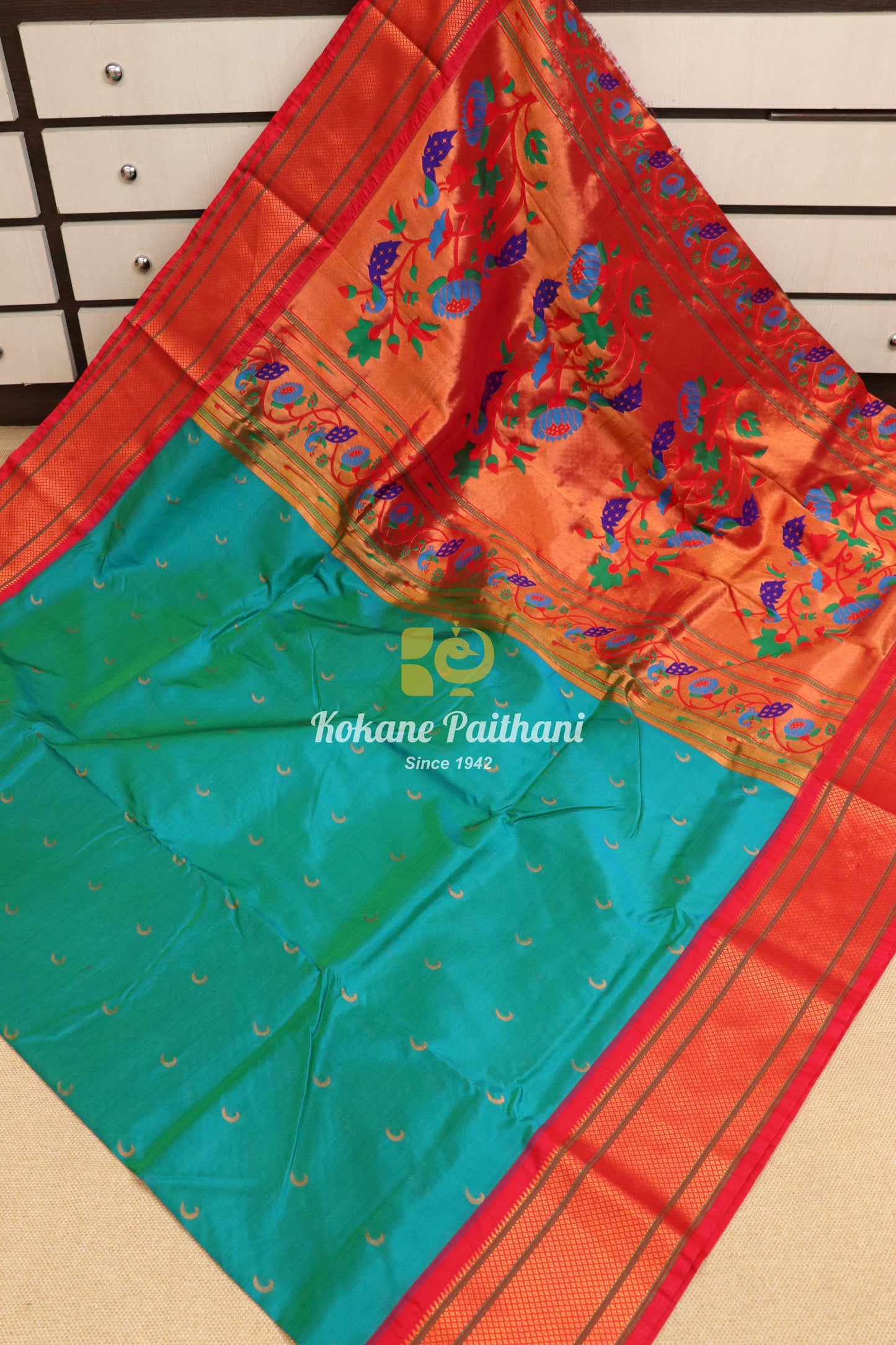 Kadiyal Chandrakala Fancy Pallu Paithani