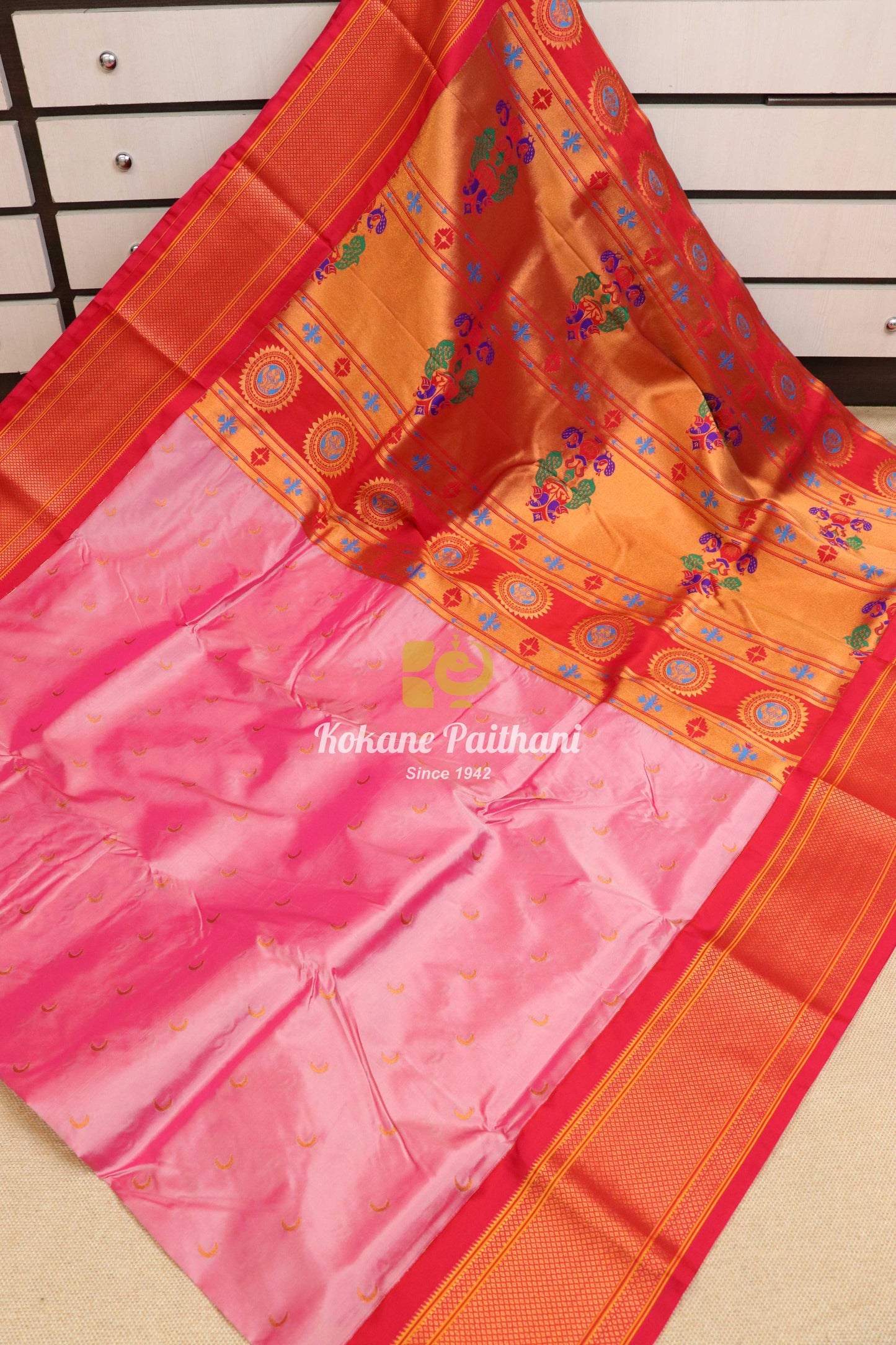 Kadiyal Chandrakala Fancy Pallu Paithani