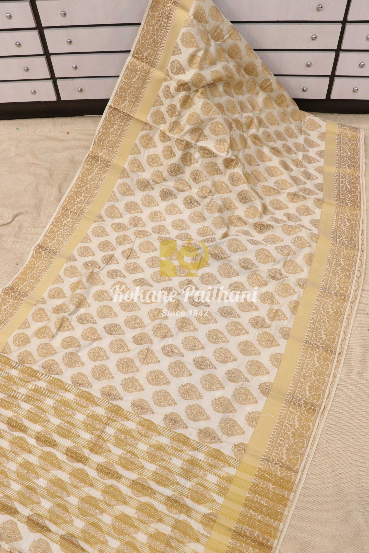 Tussar Paan Butti Saree