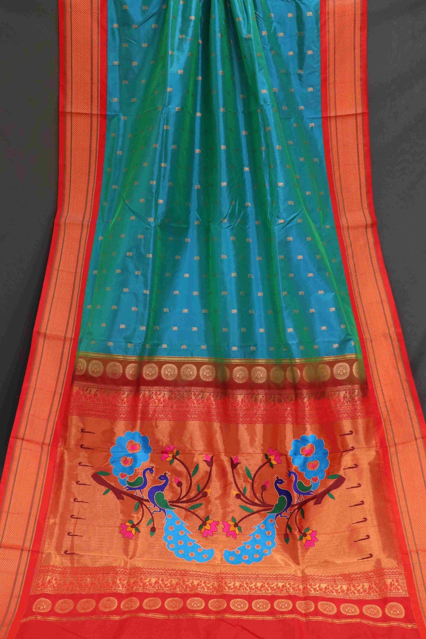 Kadiyal Rich Pallu Paithani