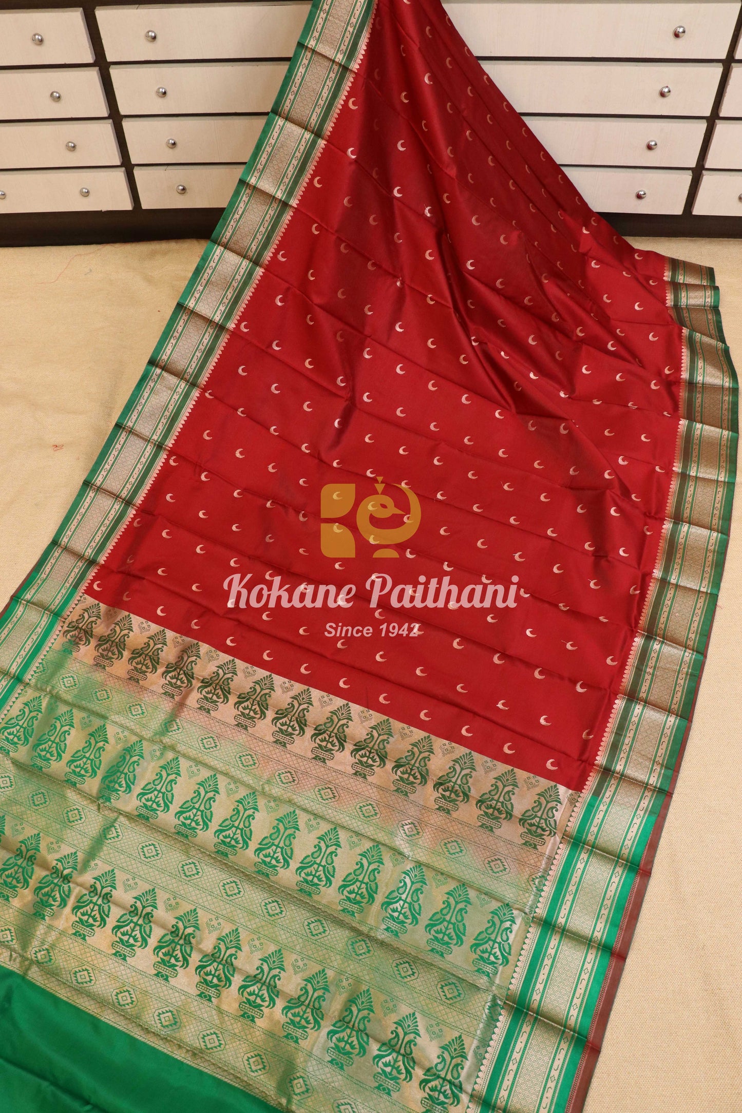 Chand butta Semi Paithani Saree