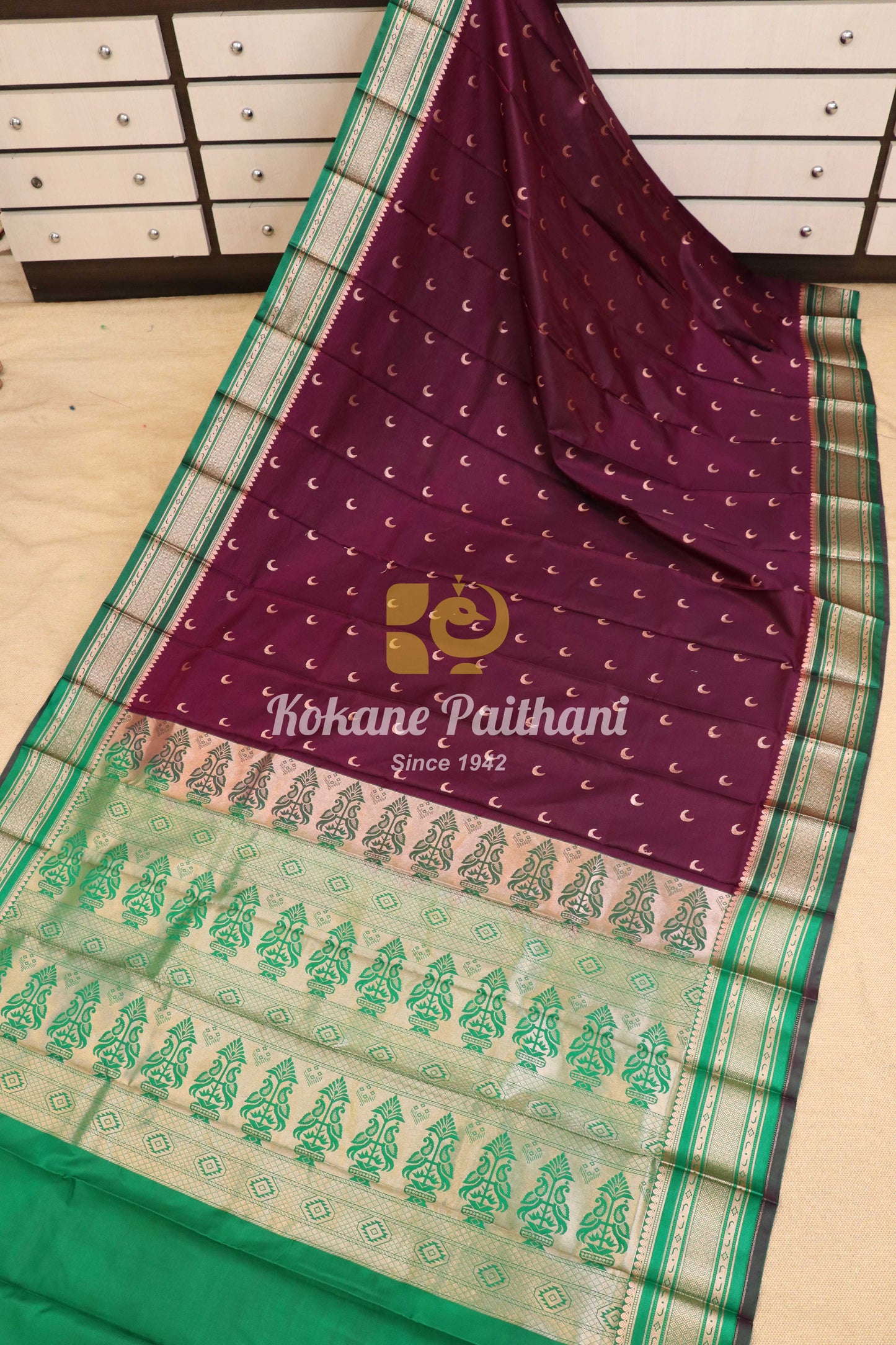 Chand butta Semi Paithani Saree