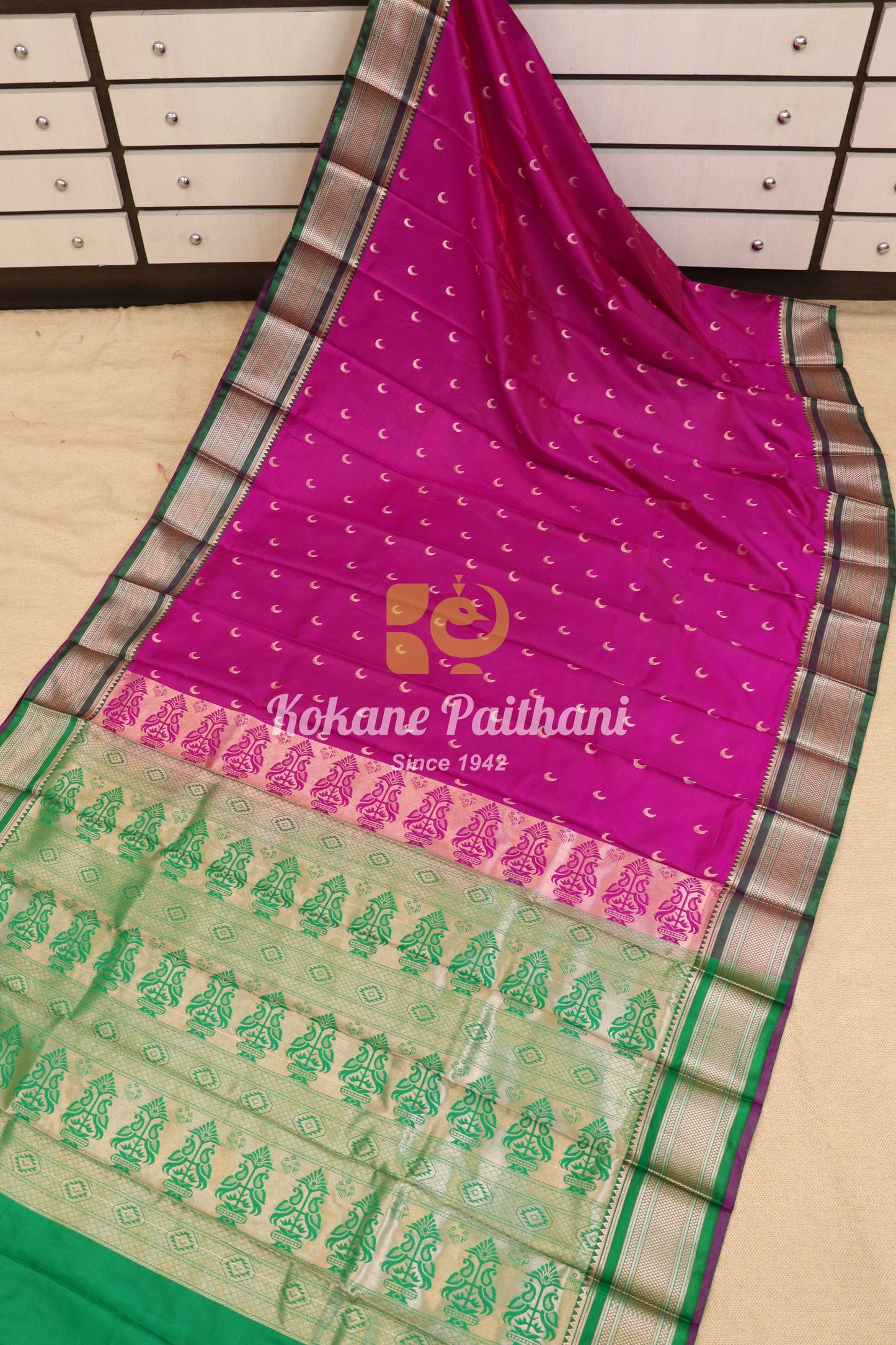 Chand butta Semi Paithani Saree