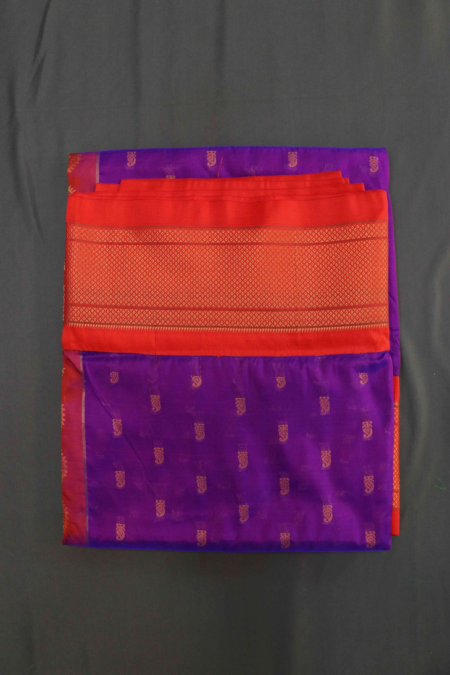 Kadiyal Rich Pallu Paithani