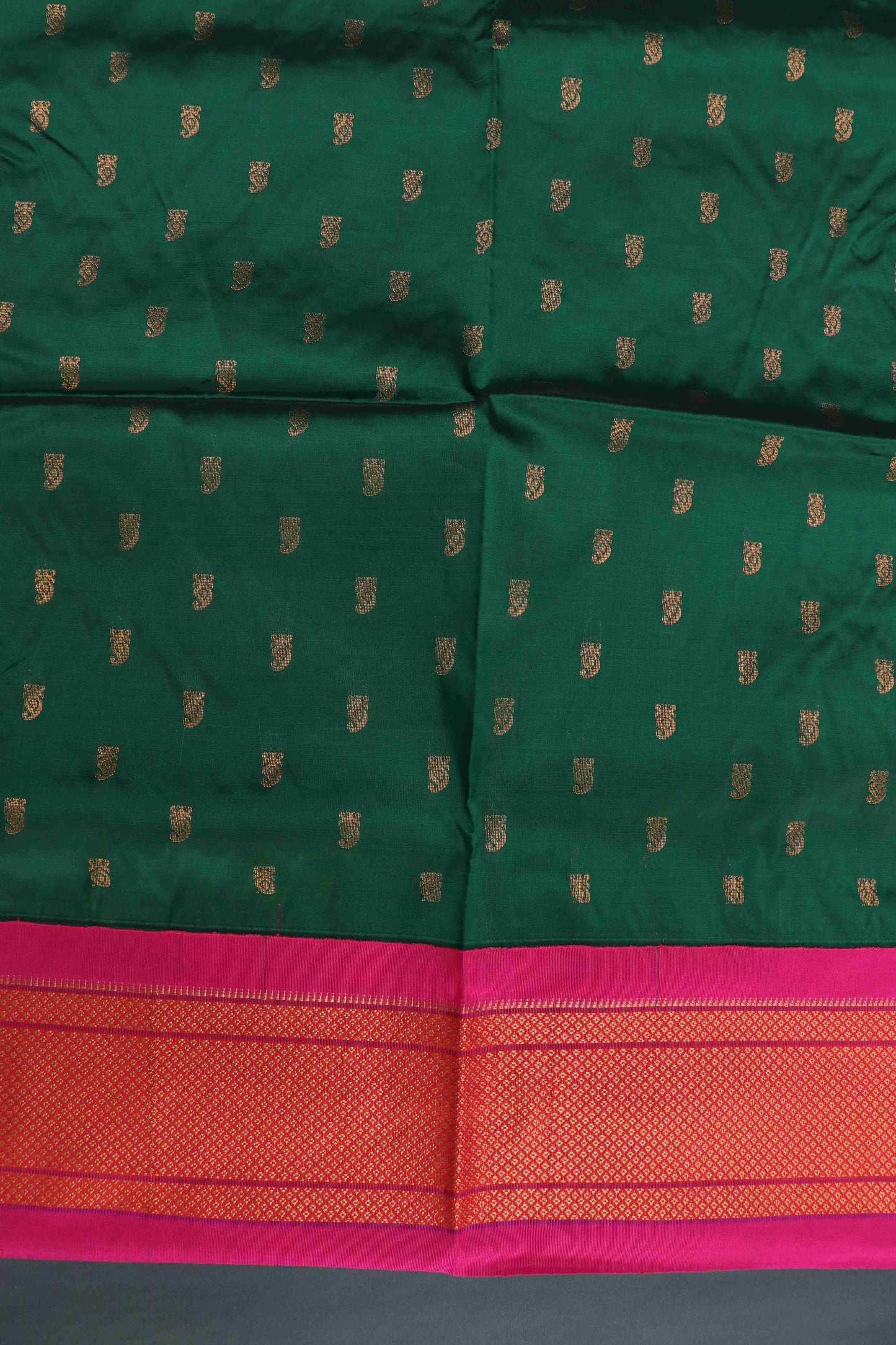 Kadiyal Rich Pallu Paithani