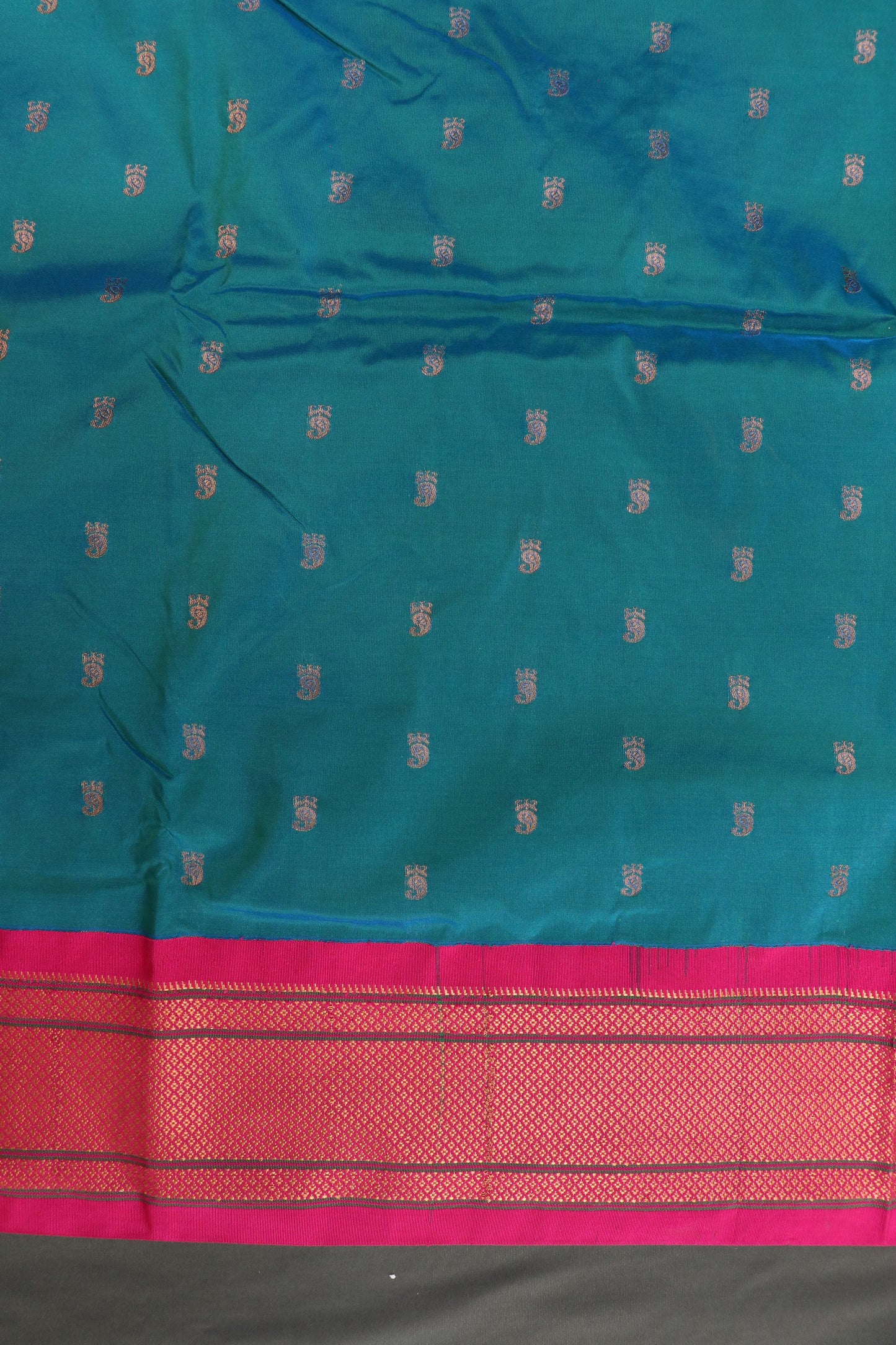 Kadiyal Rich Pallu Paithani