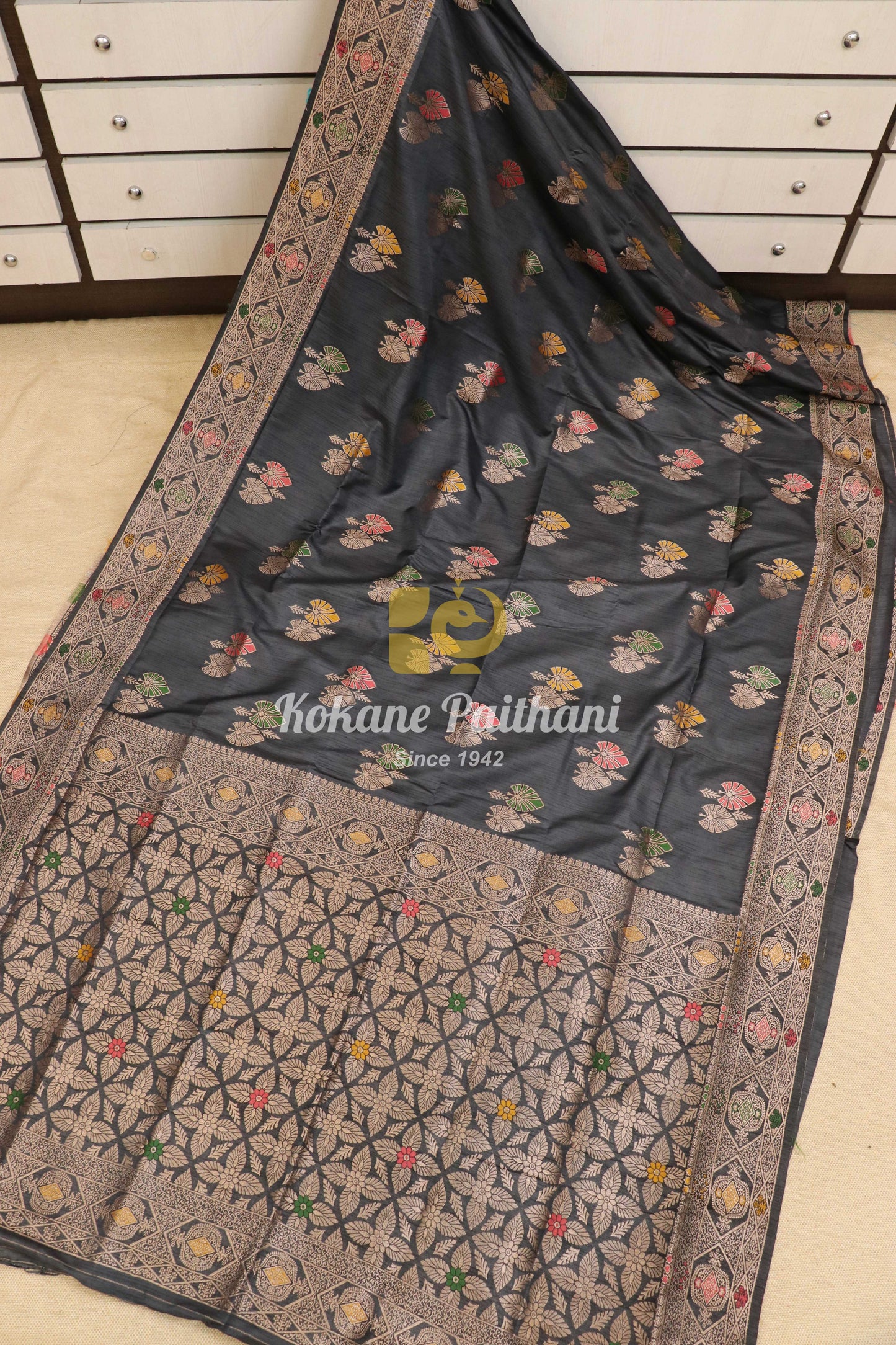 Dola Meena Saree